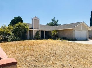 15613 Iris Dr, Fontana, CA 92335