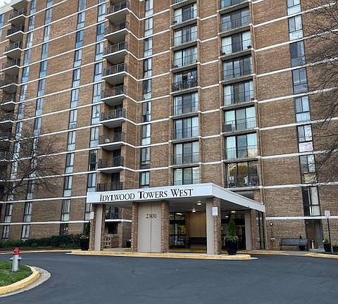 2nd image of 2300 Pimmit Dr APT 603
