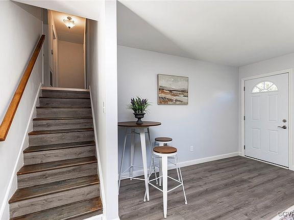 4th image of 611 Elmfield Dr