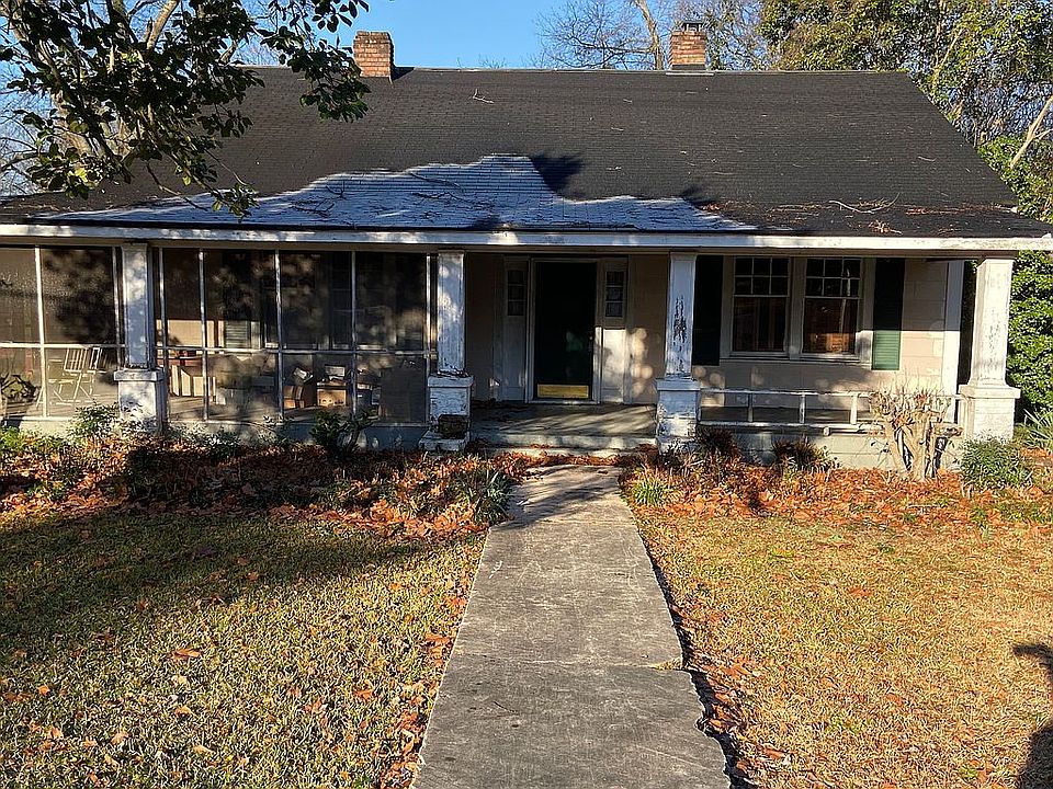 1st image of 236 39th St E