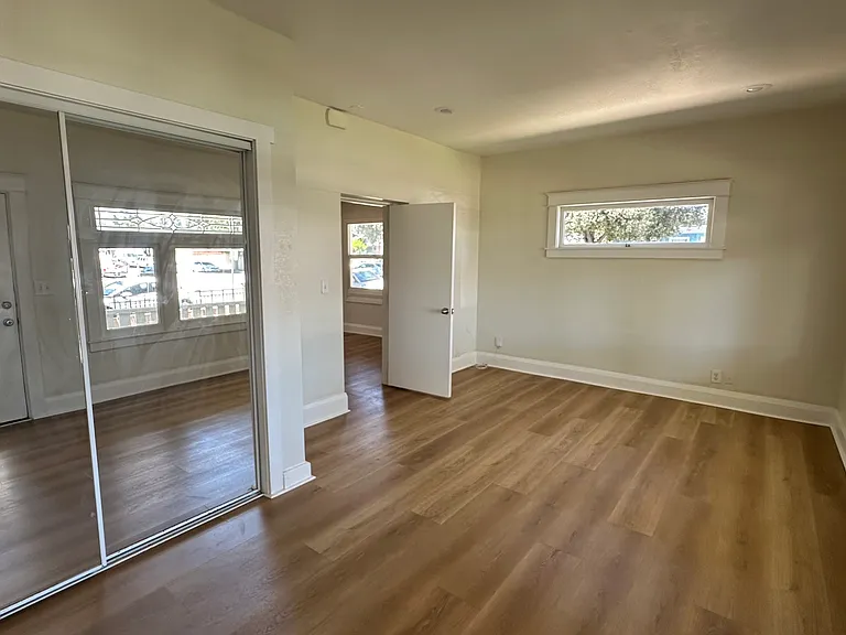 402 S Sycamore St #402 — Photo 13