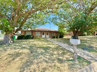 801 Sun Valley Dr, Denton, TX 76209
