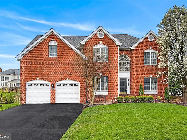 22557 Middleburg Chapel Ct — Photo 1