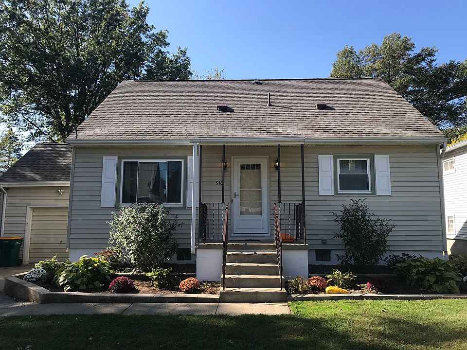 Front(pic taken facing west)