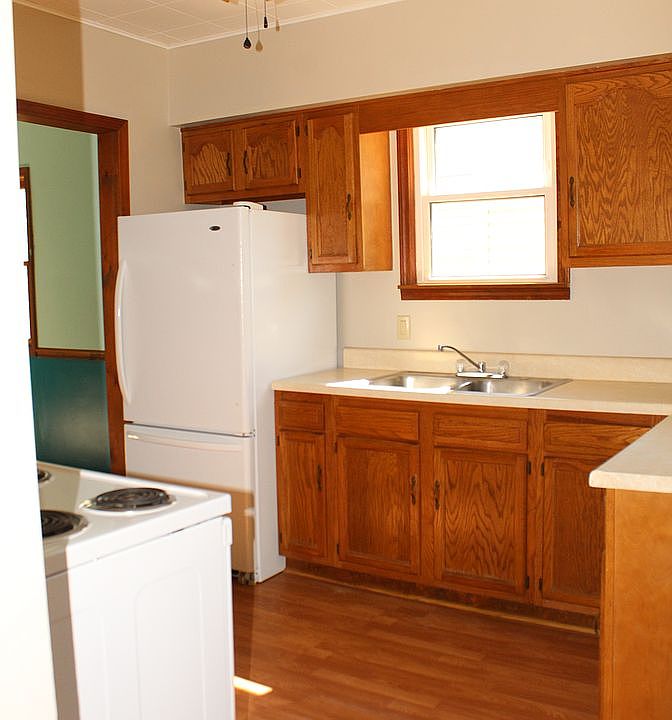 1st image of 1134 W 25th St