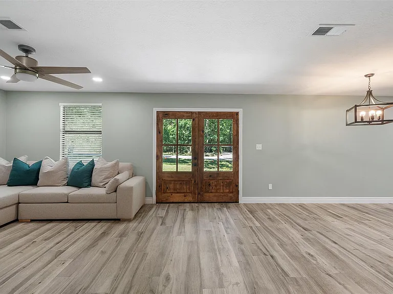 4884 Holly Ln W — Photo 5