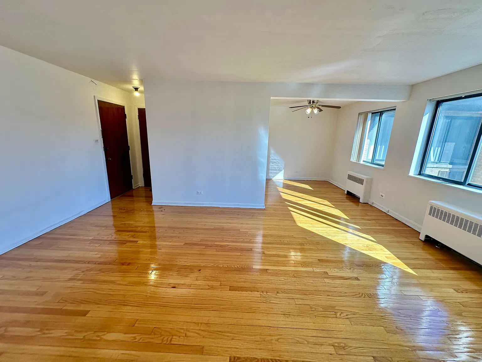 1 bed, 1.0 bath, $1,700 — Photo 2
