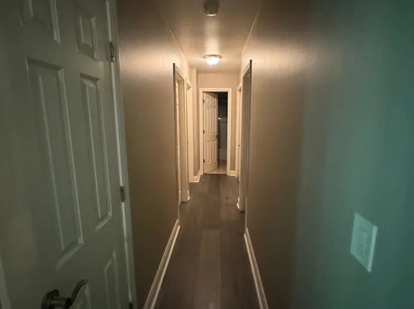 6985 Carriage Hill Dr APT 203, Brecksville, OH 44141