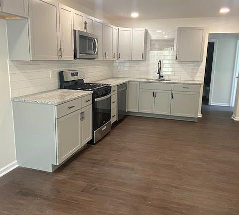 5th image of 530 Penny St