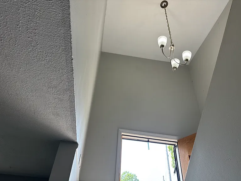 2910 Prospect St — Photo 9