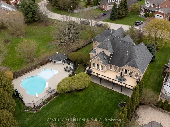 49 Waterford Dr, Erin, ON N0B 1T0