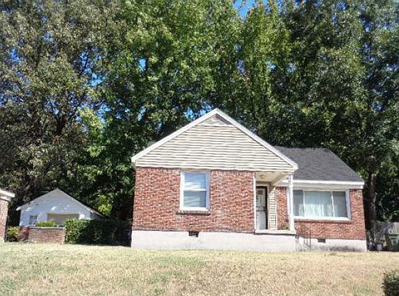 2nd image of 2006 Laramie St