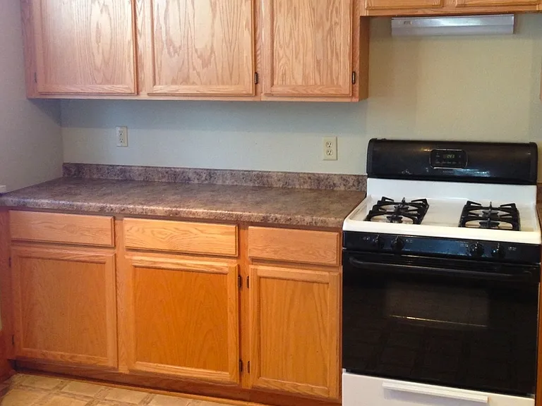305-307 Duplex — Photo 7