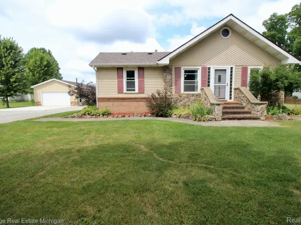 15352 Duffield Rd, Byron, MI 48418