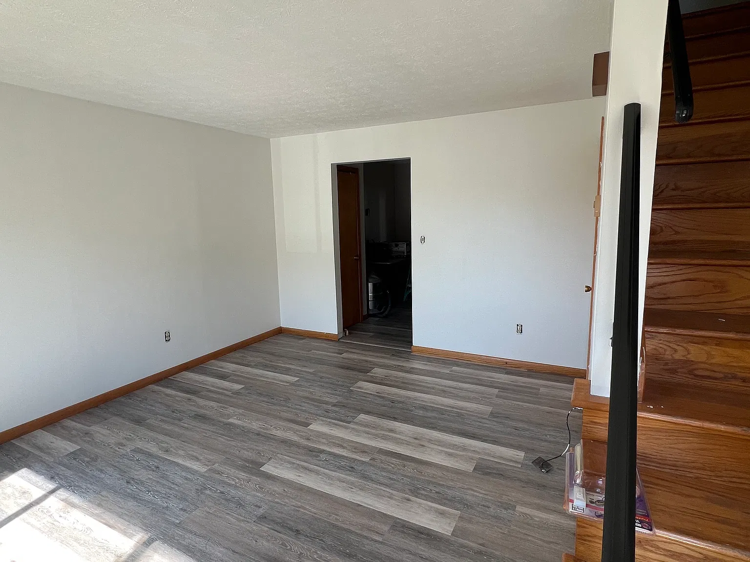 2 bed, $1,000 — Photo 1
