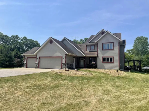 W377S5351 Pretty Lake ROAD, Dousman, WI 53118