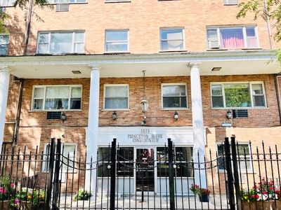 5920 N Kenmore Ave APT 225, Chicago, IL, 60660
