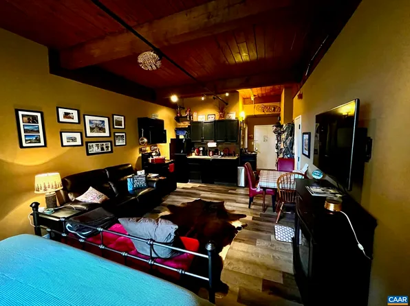 193 Mountain Inn Loop, Wintergreen Resort, VA 22967
