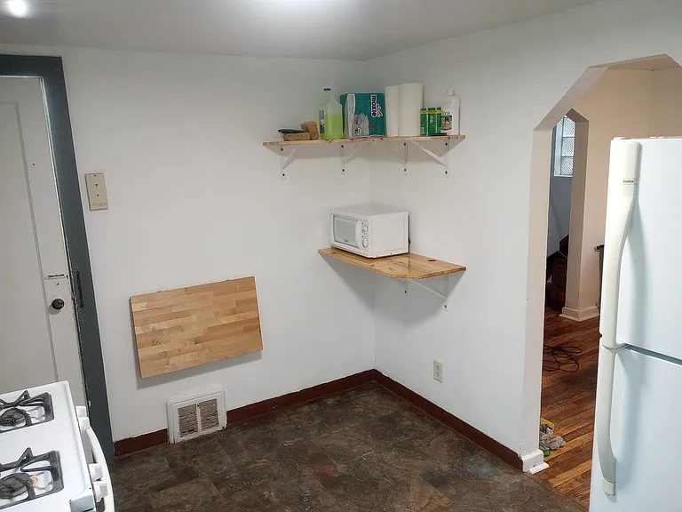 428 Connor St — Photo 11