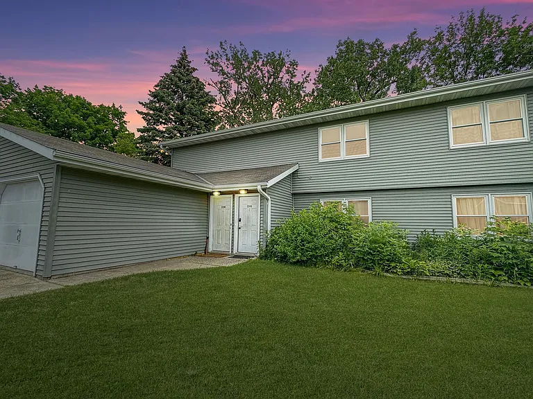 3344 Berwood Ct W — Photo 1