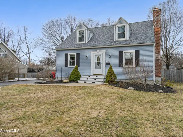 2041 Morrow Avenue, Niskayuna, NY 12309