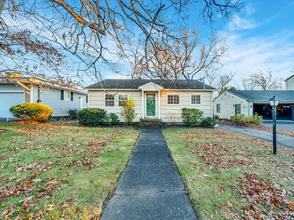 70 Westchester St, Lowell, MA 01851