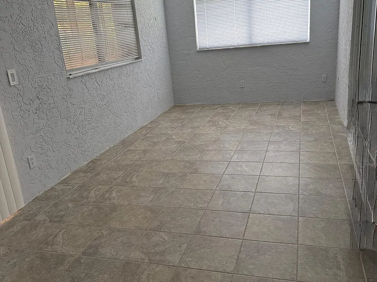 822 NW Sorrento Ln — Photo 17