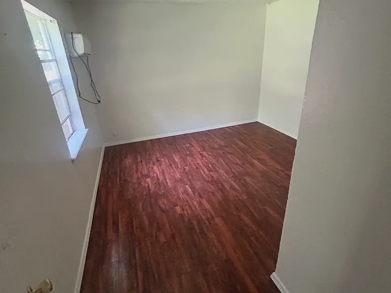 233 S Draper Ave — Photo 6