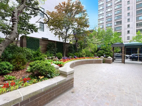 188 East 64th Street image 16 of 22