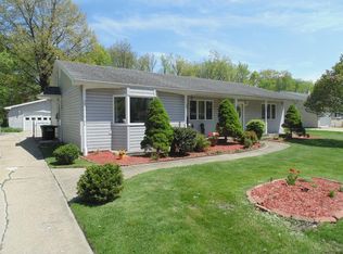 2917 Elmwood St, Portage, IN 46368