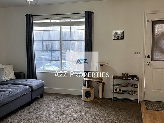 4th image of 358 N Peach St