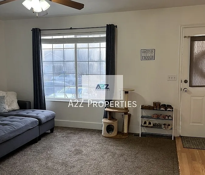 358 N Peach St — Photo 4