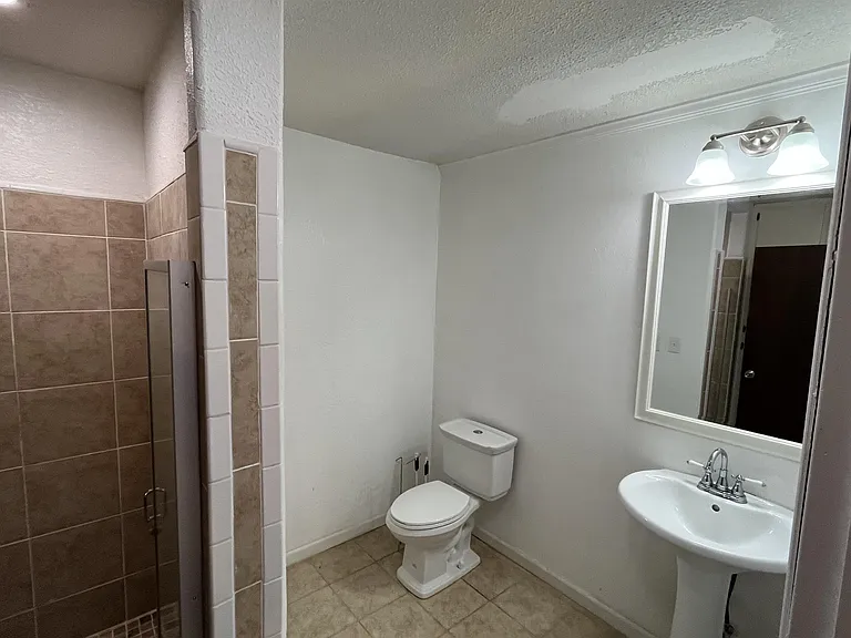 310 S Val Verde Rd #22 — Photo 9