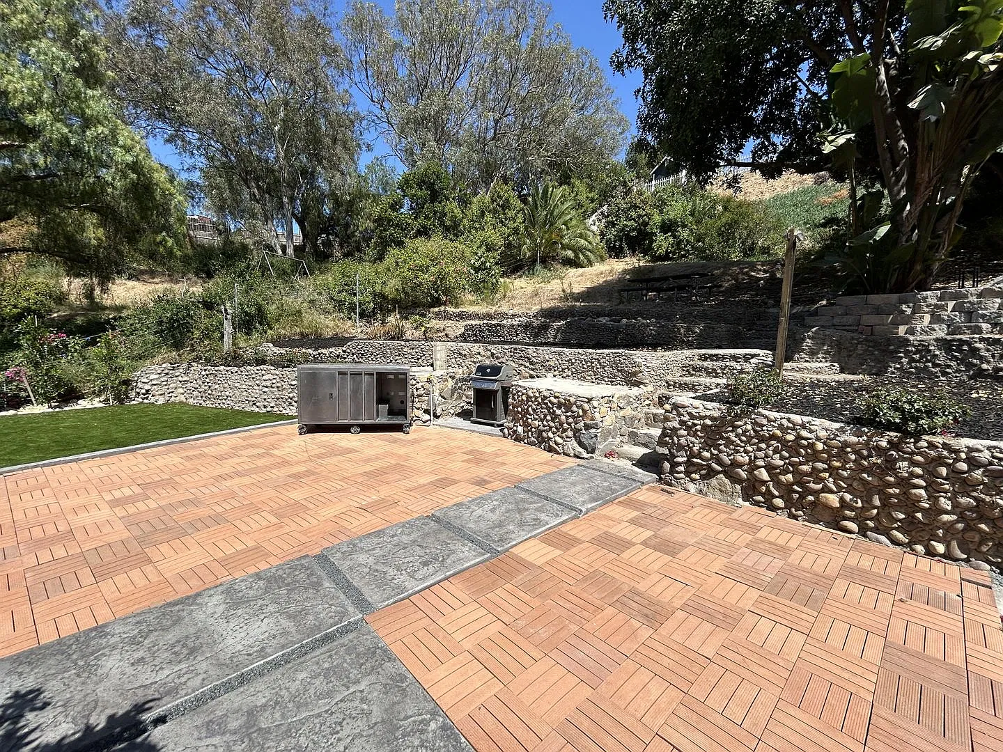 4 bed 2 bath Private Yard Space — Photo 3