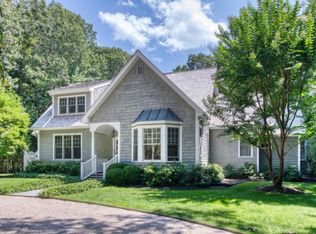 18 Cedar Trl, East Hampton, NY 11937