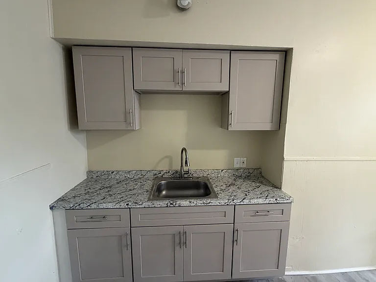 1328 N Washington St #F — Photo 4