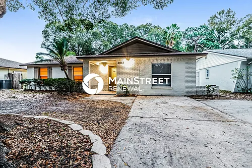 2053 Whitney Dr Photo 1