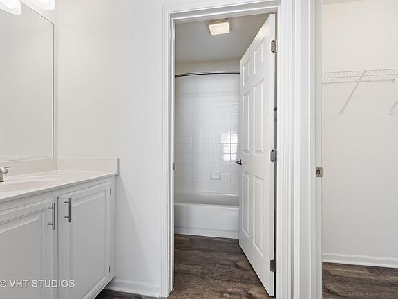 3rd image of 364 Haydn Ct #364