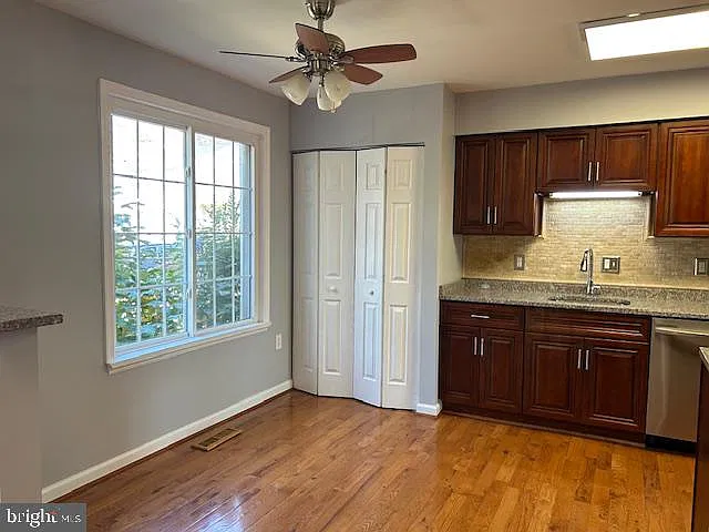 3 bed, 2.5 bath, 1532 sqft, $2,800 — Photo 3
