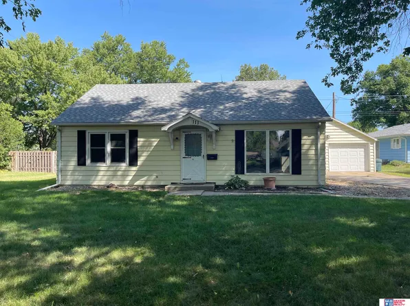 111 E 9th St, Stromsburg, NE 68666