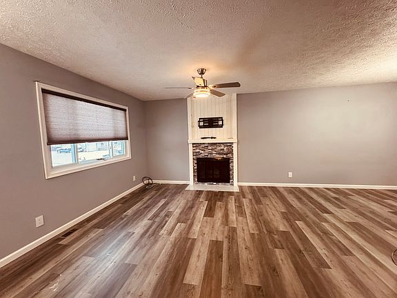 2nd image of 3401 Castile Dr