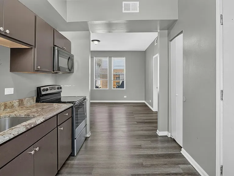 1854 S Central Park Ave #1852-2E — Photo 21