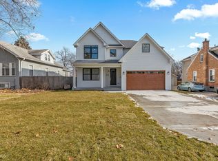419 S Oakland Ave, Villa Park, IL