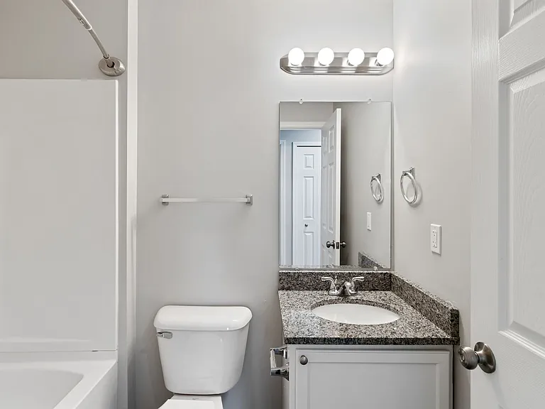 538 Napa Valley Dr — Photo 31