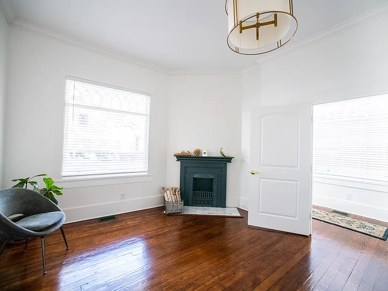 2210 Bull St — Photo 5
