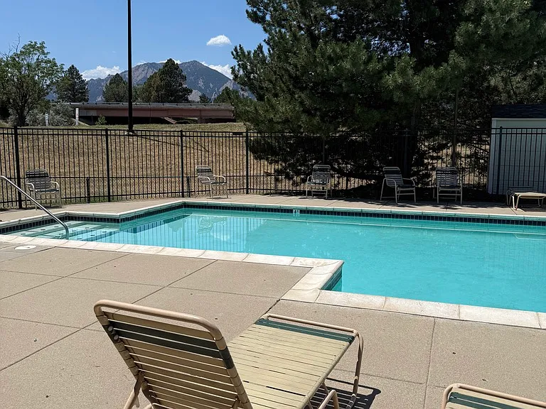 33 S Boulder Cir #213 — Photo 20