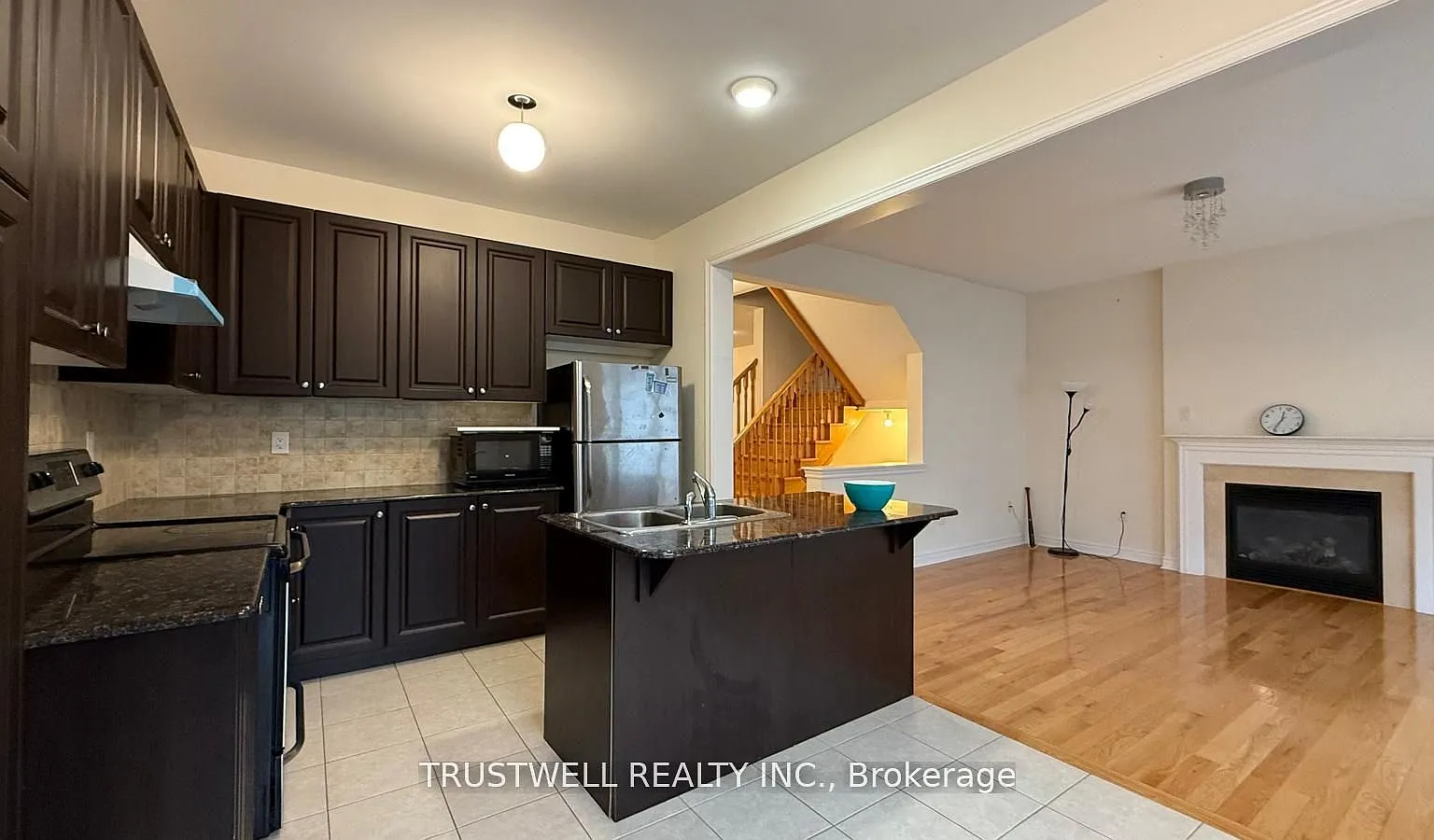 3 bed, $3,400 — Photo 2