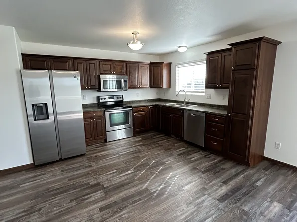 3338 8th St W #C, West Fargo, ND 58078