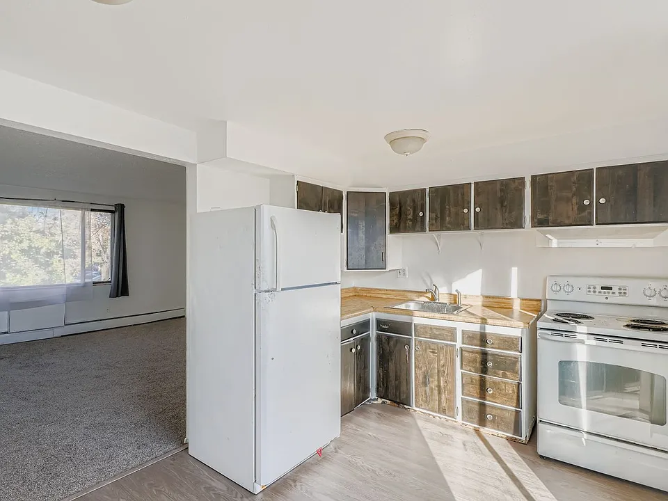 10590 W 8th Ave #4