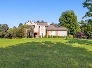 4543 River Hills Ct, Brighton, MI 48114
